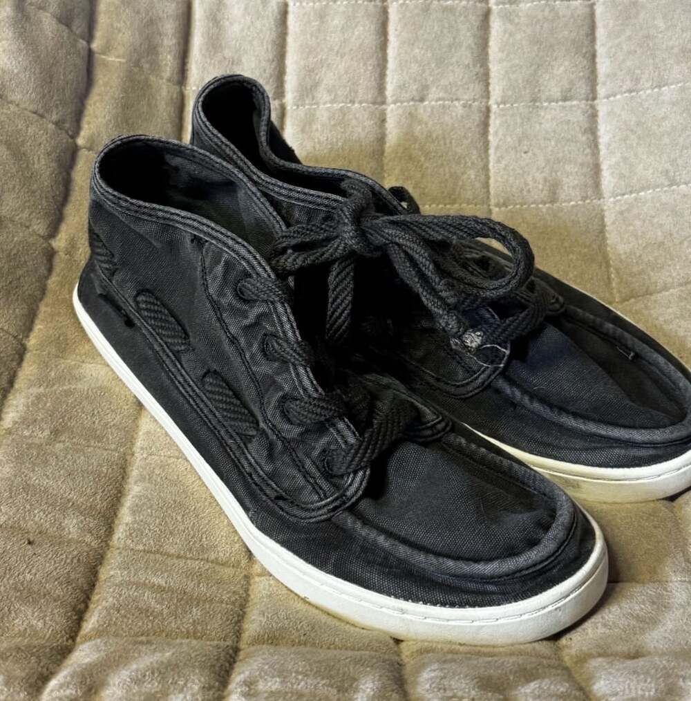 Sanuk Vee K Shawn Chukka Shoe Size 6.5 Washed Grey/Green Canvas Sneaker